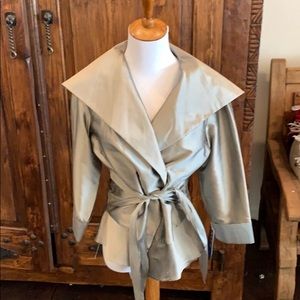 Beautiful NWT textured classy showstopper - rich